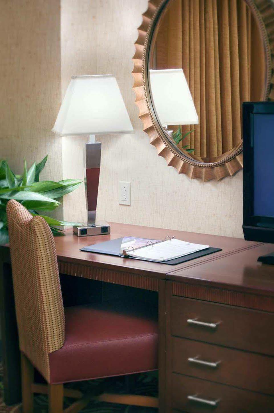Embassy Suites San Marcos Hotel Conference Center Esterno foto
